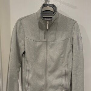 Arc'teryx Women's Light Gray Fleece Size M Excellent Condition (Arcteryx)